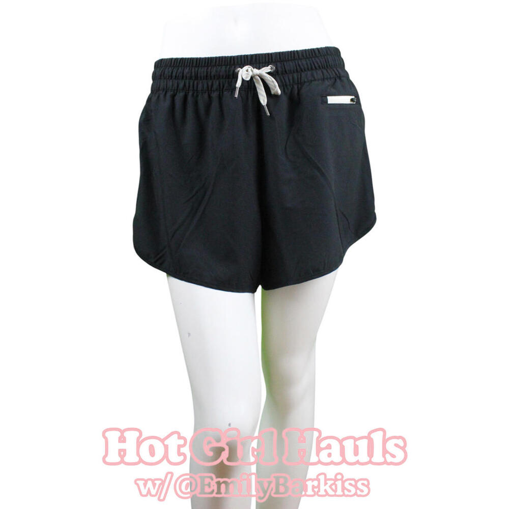 vuori | Women's | Clementine 4" Short 2.0 | Black | Large | New With Tags 💋 - Picture 5 of 6